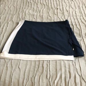 NWT. Halston mini skirt in navy and white. XL